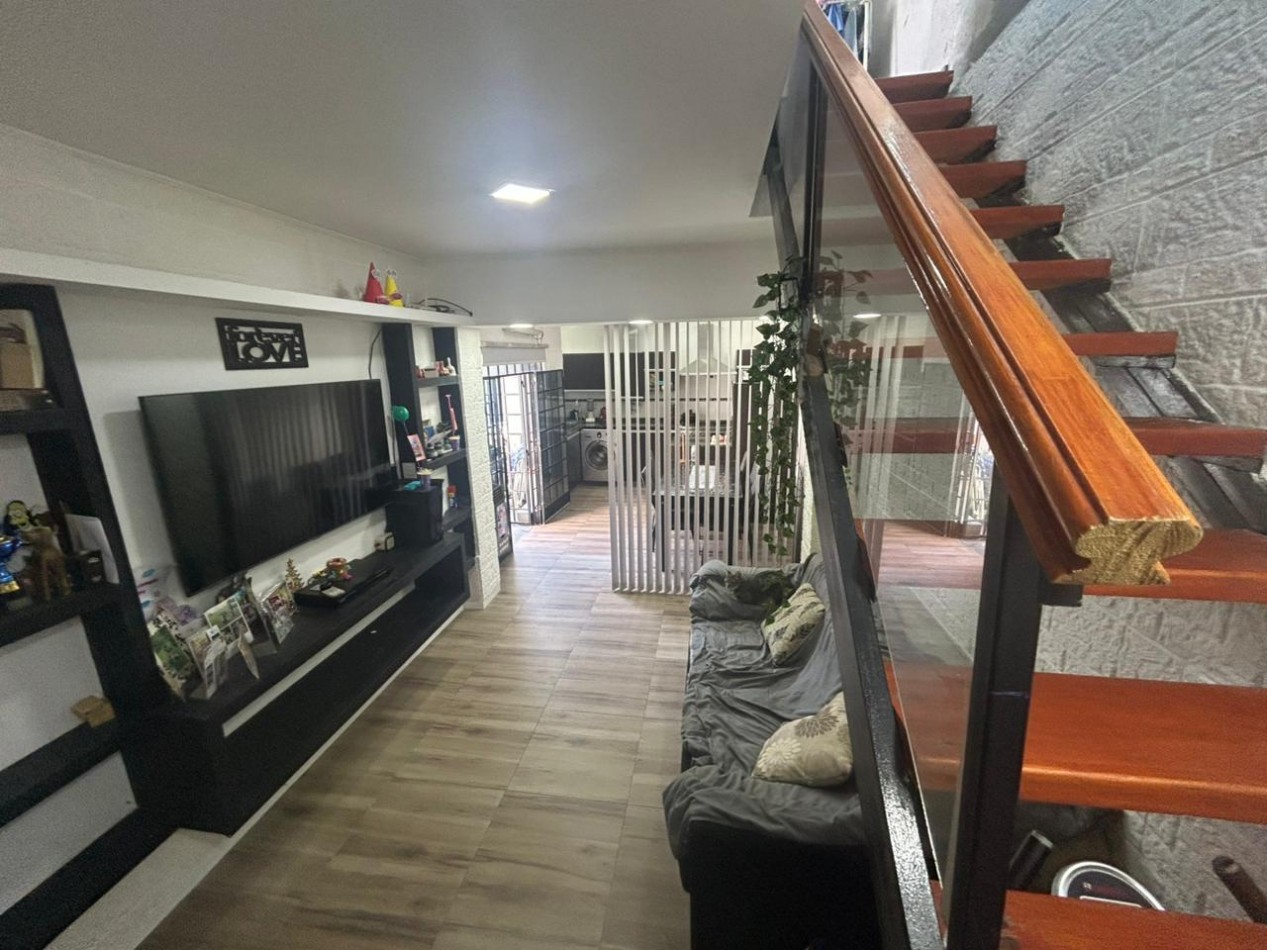 Sadi Carnot 6000 (a 2 cuadras de San Martin 6000) - Casa interna unica 3 dormitorios, patio, balcon terraza