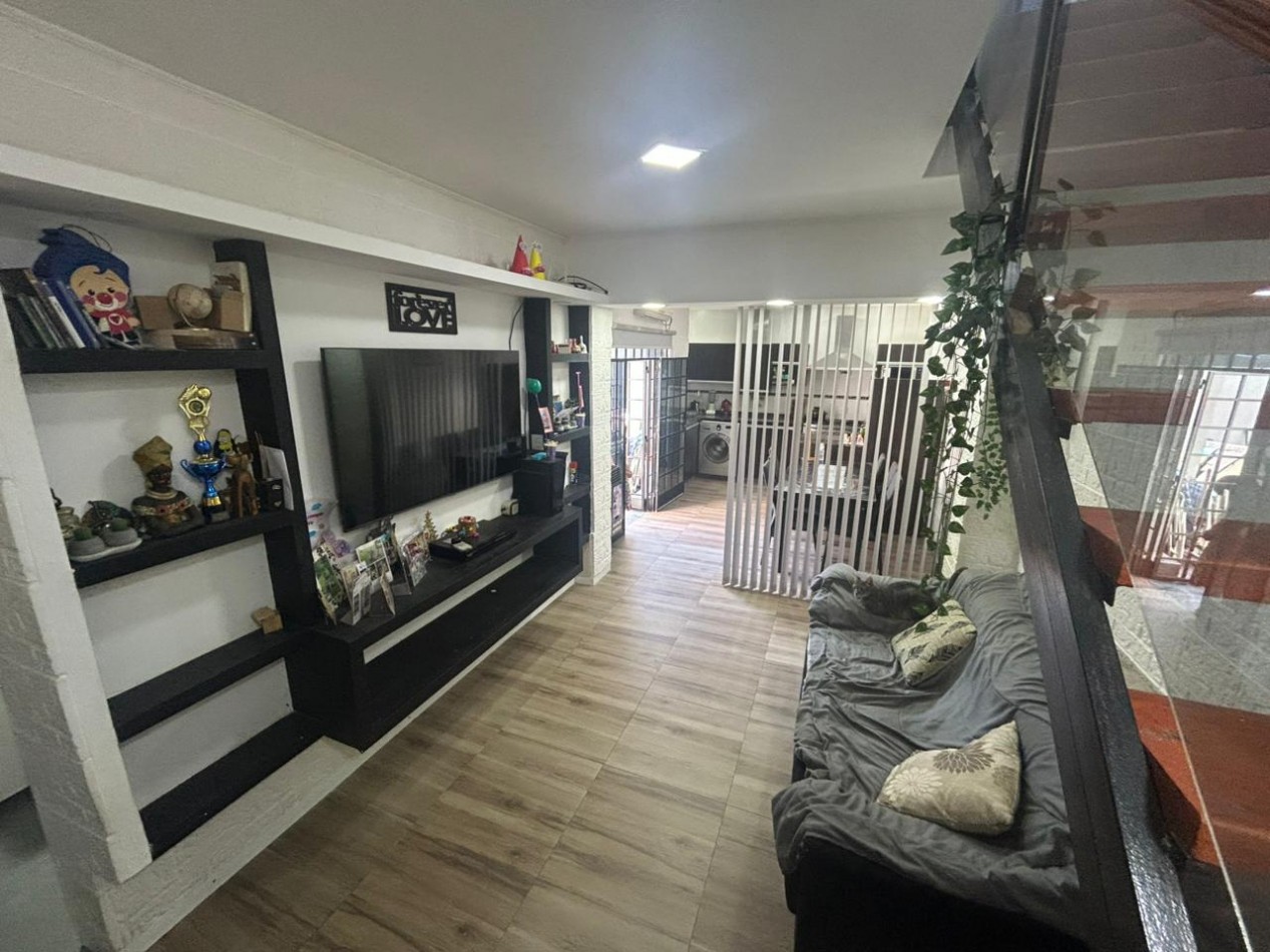 Sadi Carnot 6000 (a 2 cuadras de San Martin 6000) - Casa interna unica 3 dormitorios, patio, balcon terraza