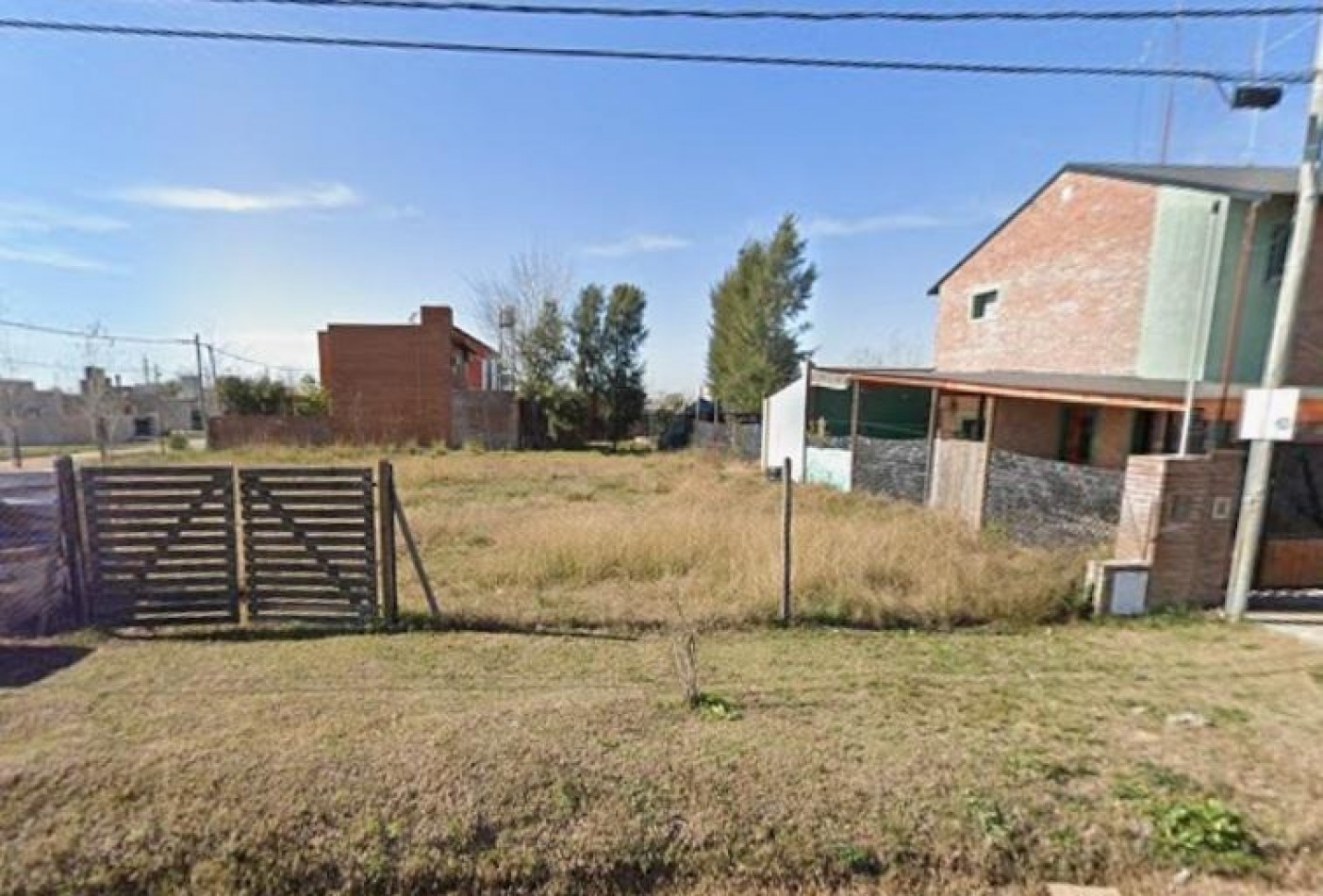 Roldan, Tierra de Sueños 3, terreno de 300 m2, a mts Av Principal.