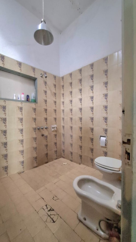 Humberto Primo 1300, 4 dormitorios, quincho, parrillero, pileta + local comercial