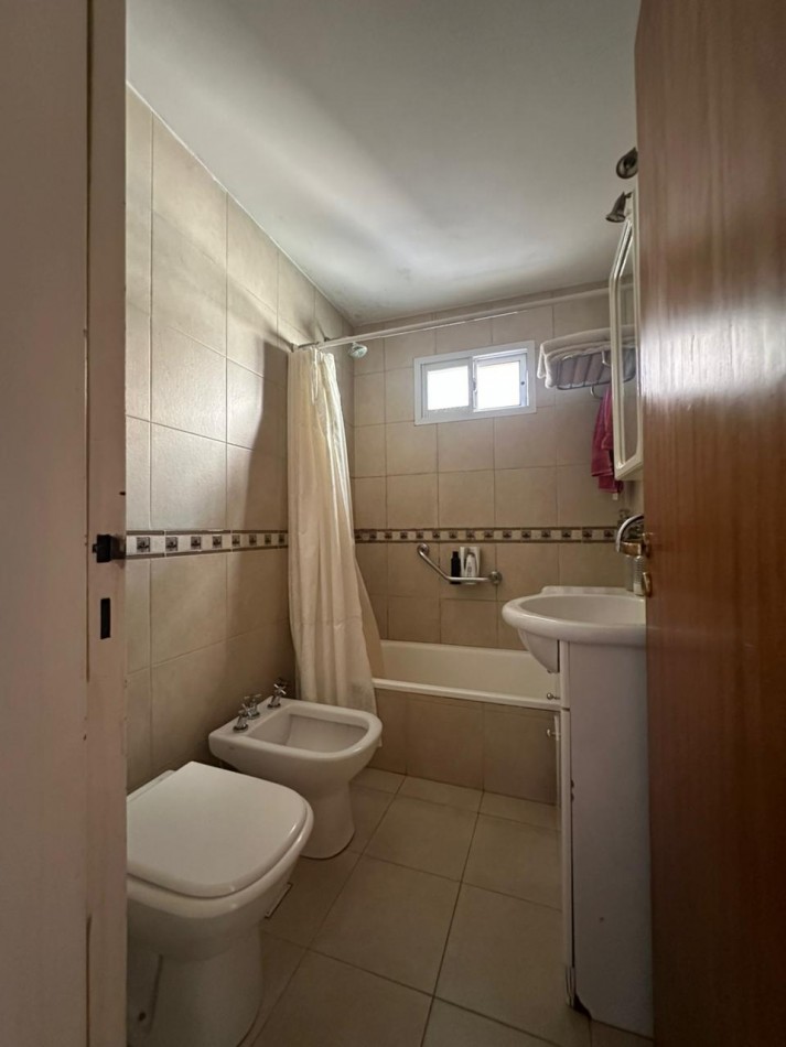 PRIMERO DE MAYO 900, PISO EXCLUSIVO (2 DORMITORIOS + COMODIN) 