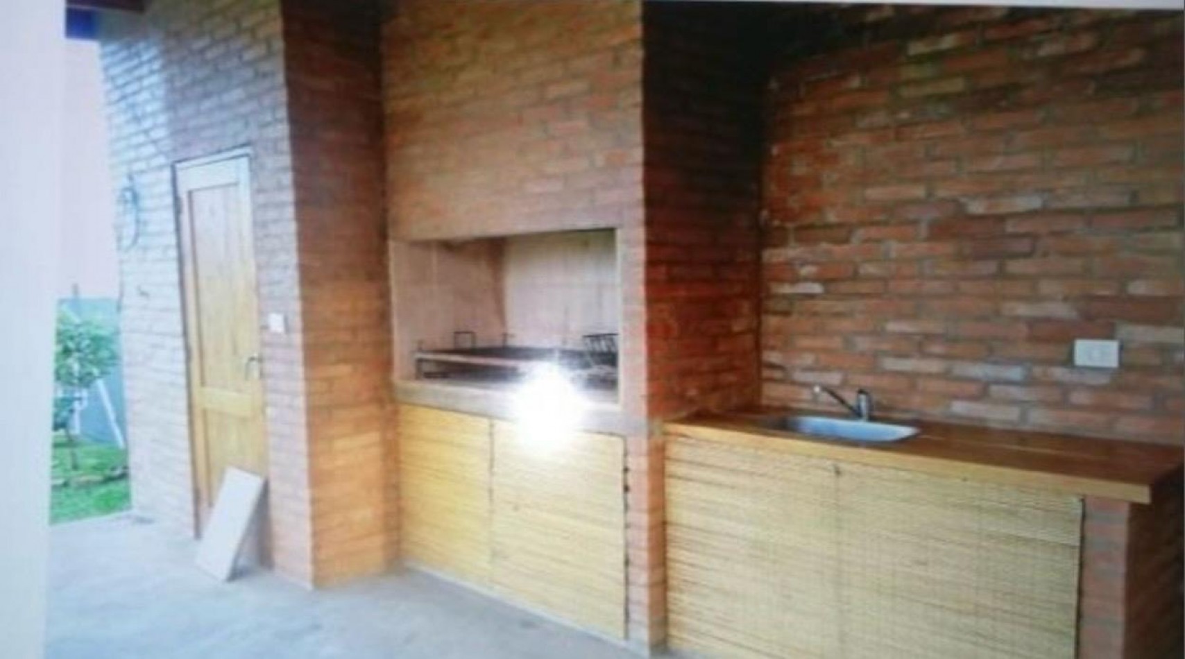 Tierra de sueños 2, M. L. King 2600. Moderna casa con 3 dormitorios, cochera, quincho y pileta!!