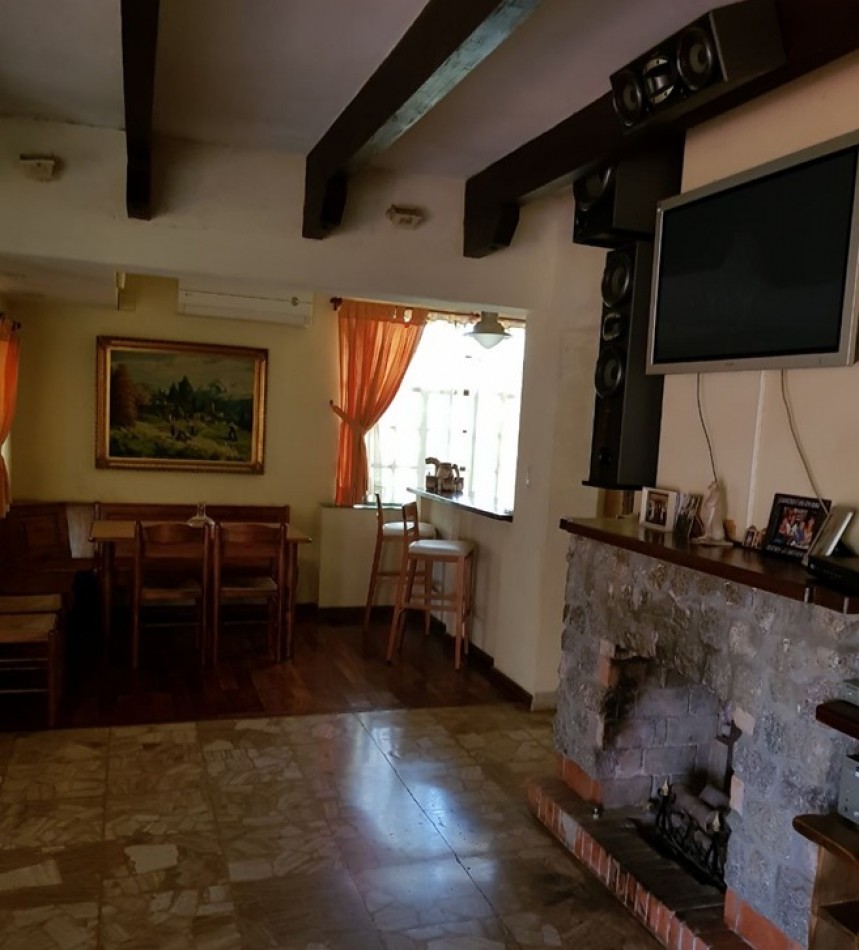 Oliveros, sobre calle Corrientes, Exclusiva propiedad sobre el rio Carcaraña. 13.125m2