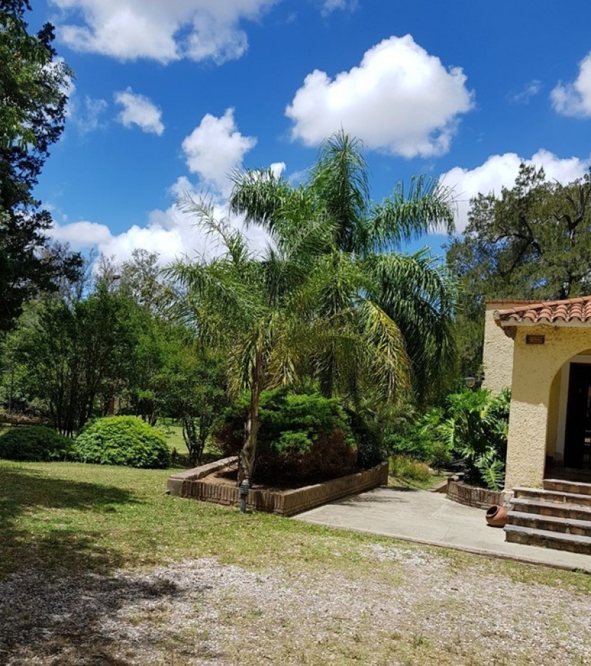 Oliveros, sobre calle Corrientes, Exclusiva propiedad sobre el rio Carcaraña. 13.125m2