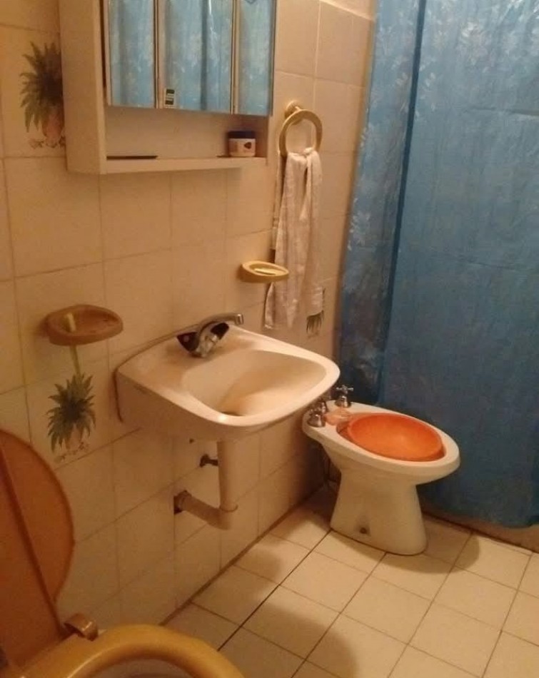 Casa de 2 dorm. en Arroyo Seco, Playa Hermosa - 2 terrenos. 720m2