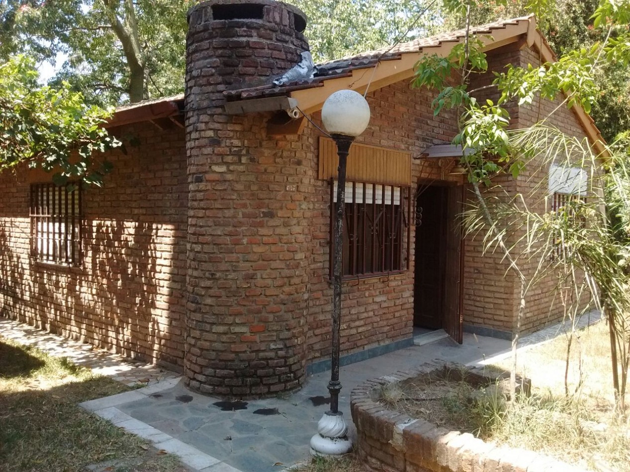 Casa de 2 dorm. en Arroyo Seco, Playa Hermosa - 2 terrenos. 720m2