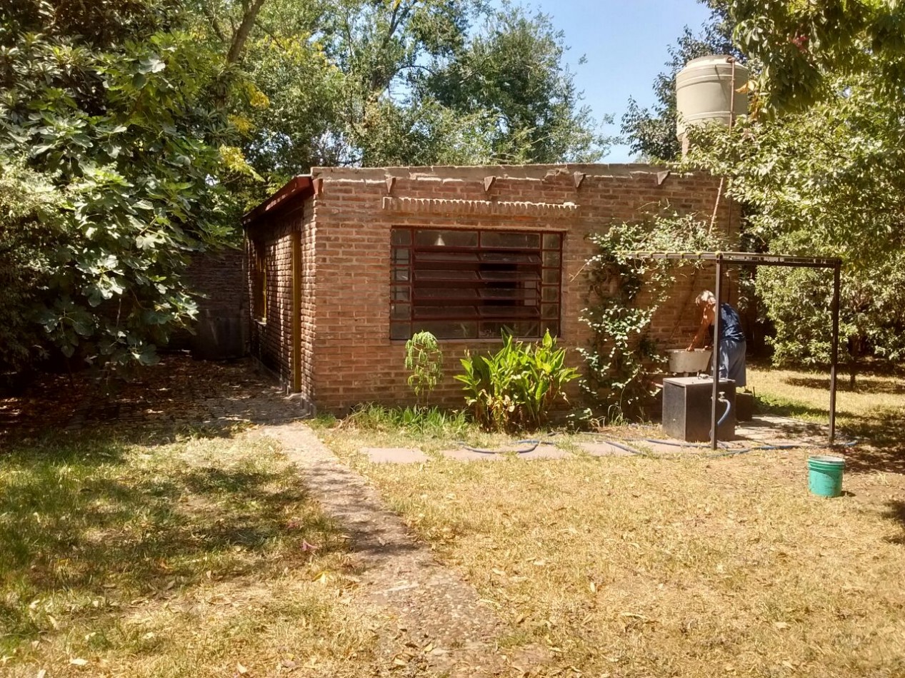 Casa de 2 dorm. en Arroyo Seco, Playa Hermosa - 2 terrenos. 720m2