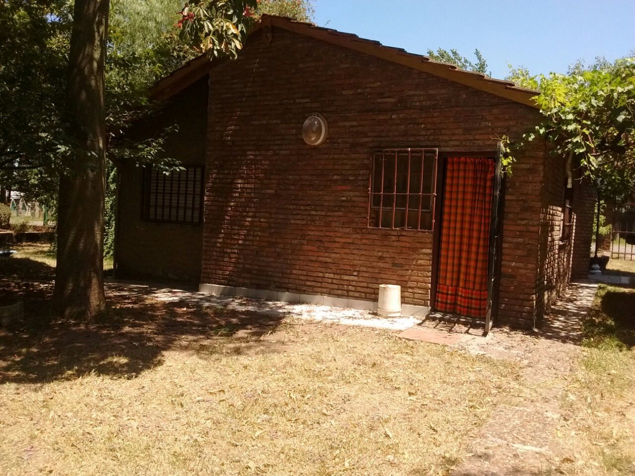 Casa de 2 dorm. en Arroyo Seco, Playa Hermosa - 2 terrenos. 720m2