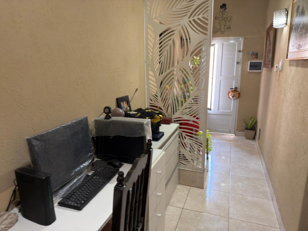 Marcos paz 4900, dos propiedades independientes, o posibilidad una sola casa amplia.