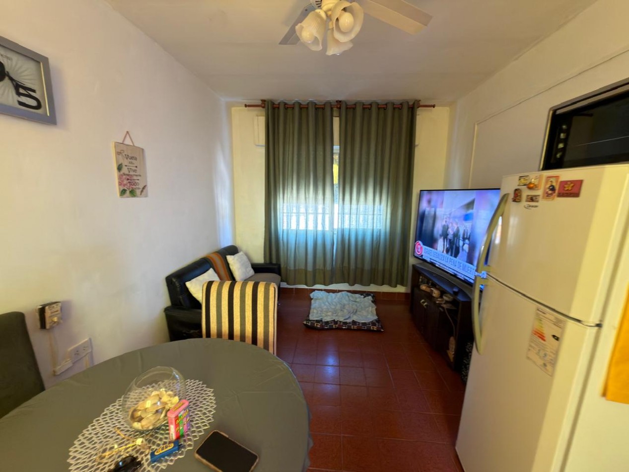 Marcos paz 4900, dos propiedades independientes, o posibilidad una sola casa amplia.