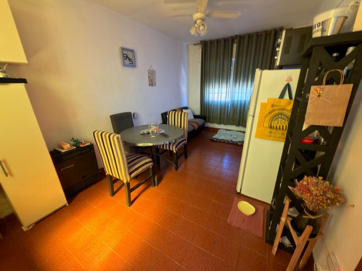 Marcos paz 4900, dos propiedades independientes, o posibilidad una sola casa amplia.