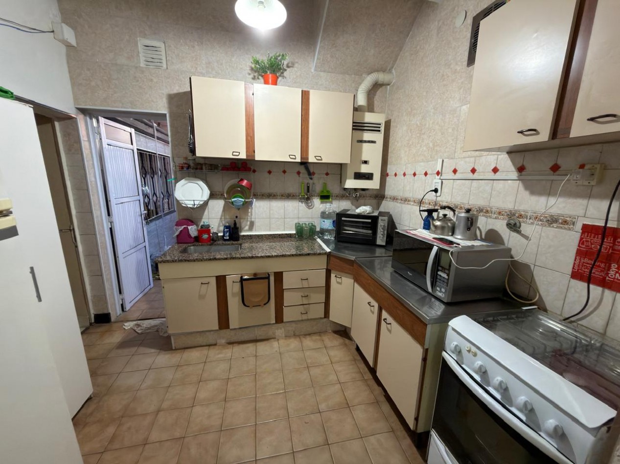 Marcos paz 4900, dos propiedades independientes, o posibilidad una sola casa amplia.