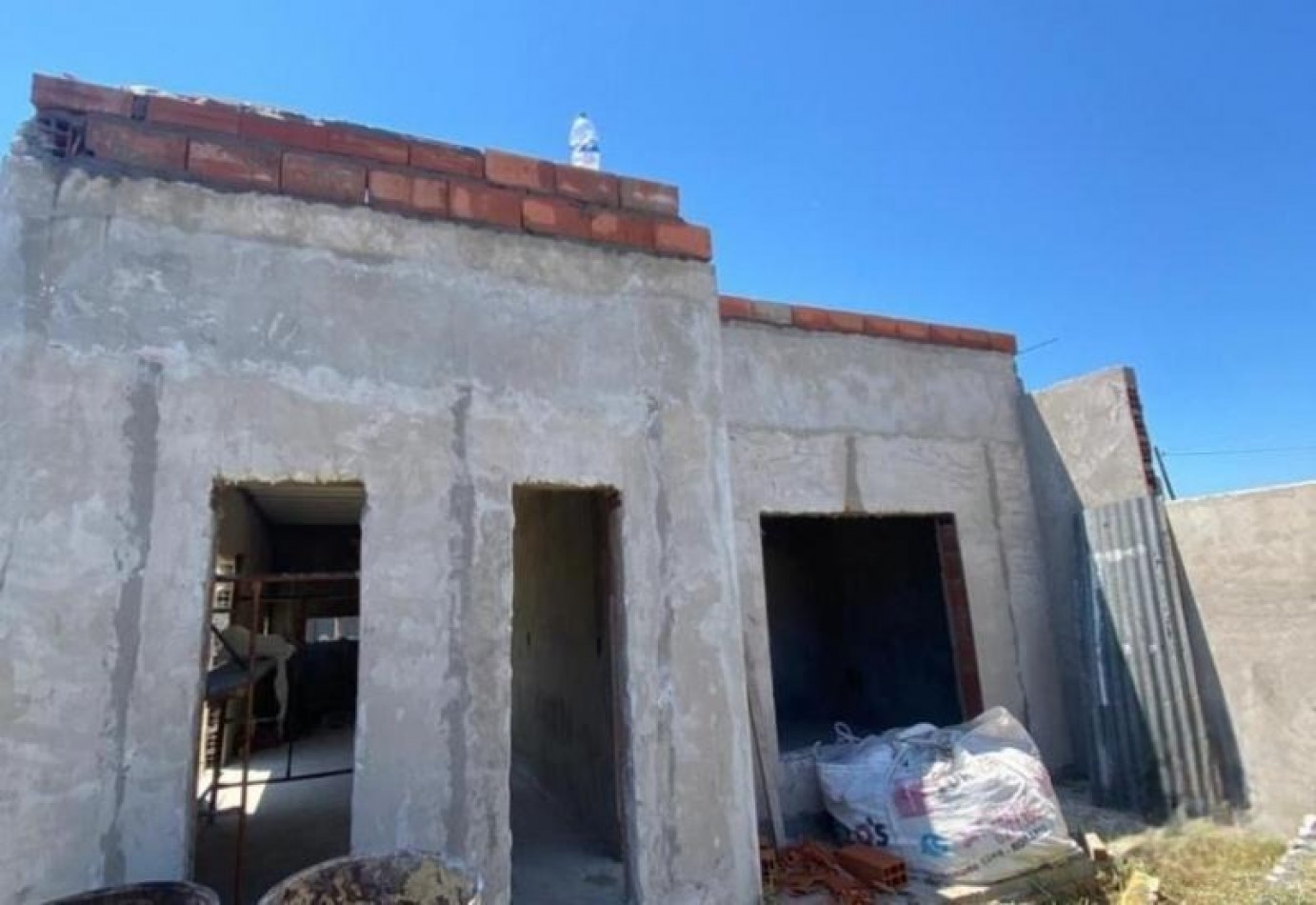 Casa en construccion en Timbues, Lugones 600 - 1 Dormitorio con patio!