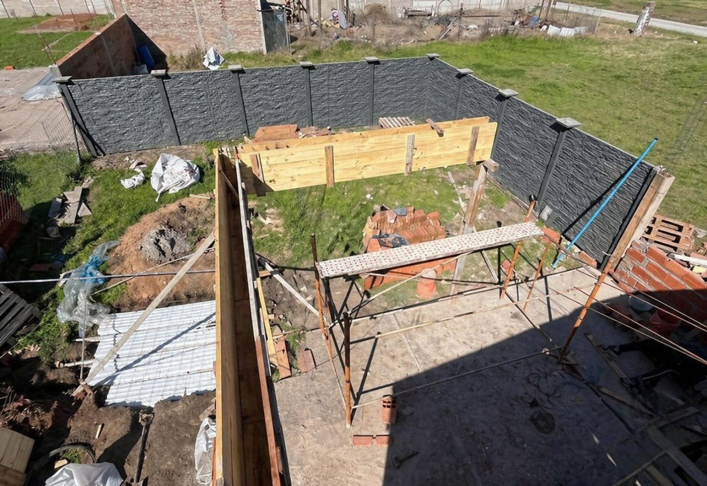 Casa en construccion en Timbues, Lugones 600 - 1 Dormitorio con patio!