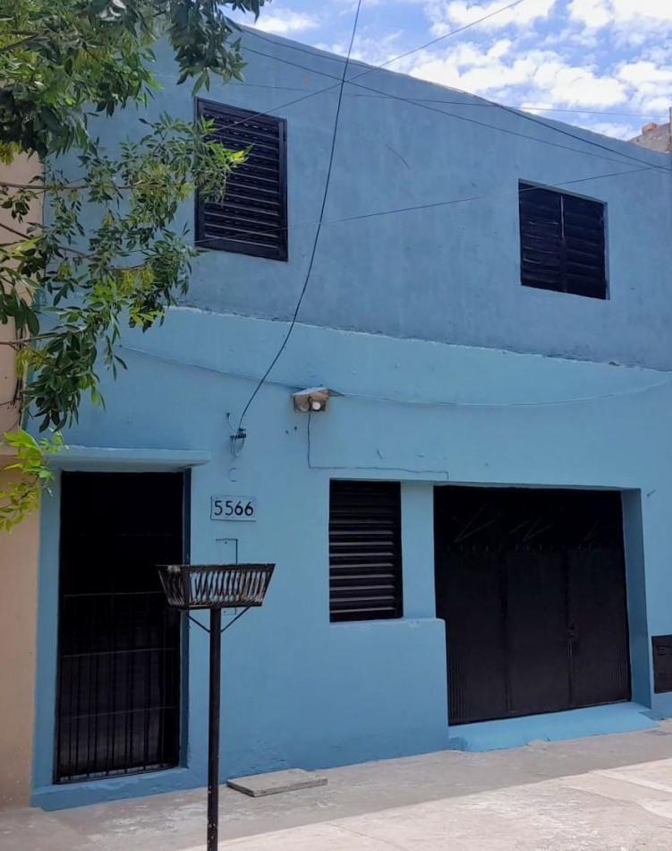 Casa de 2 dormitorios con garage, patio y terraza - Espinosa al 5500