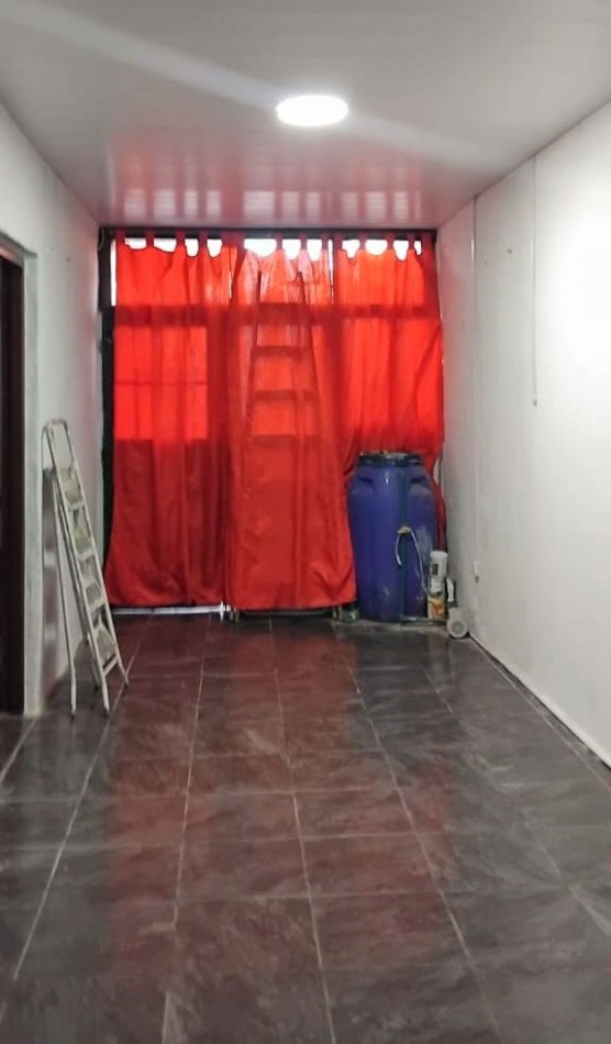 Casa de 2 dormitorios con garage, patio y terraza - Espinosa al 5500