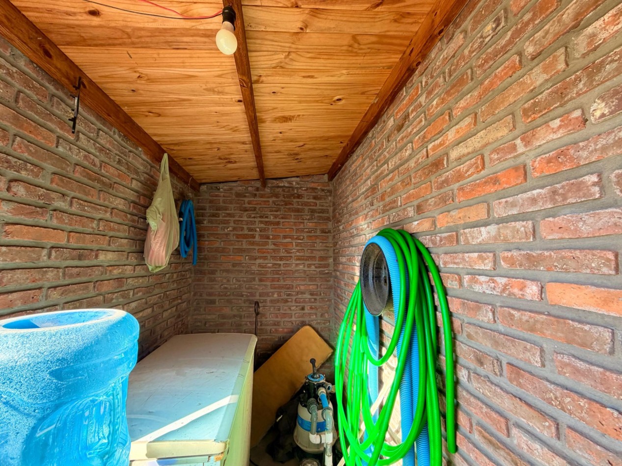 Santa Susana, terreno de 355 m2, con pileta 
