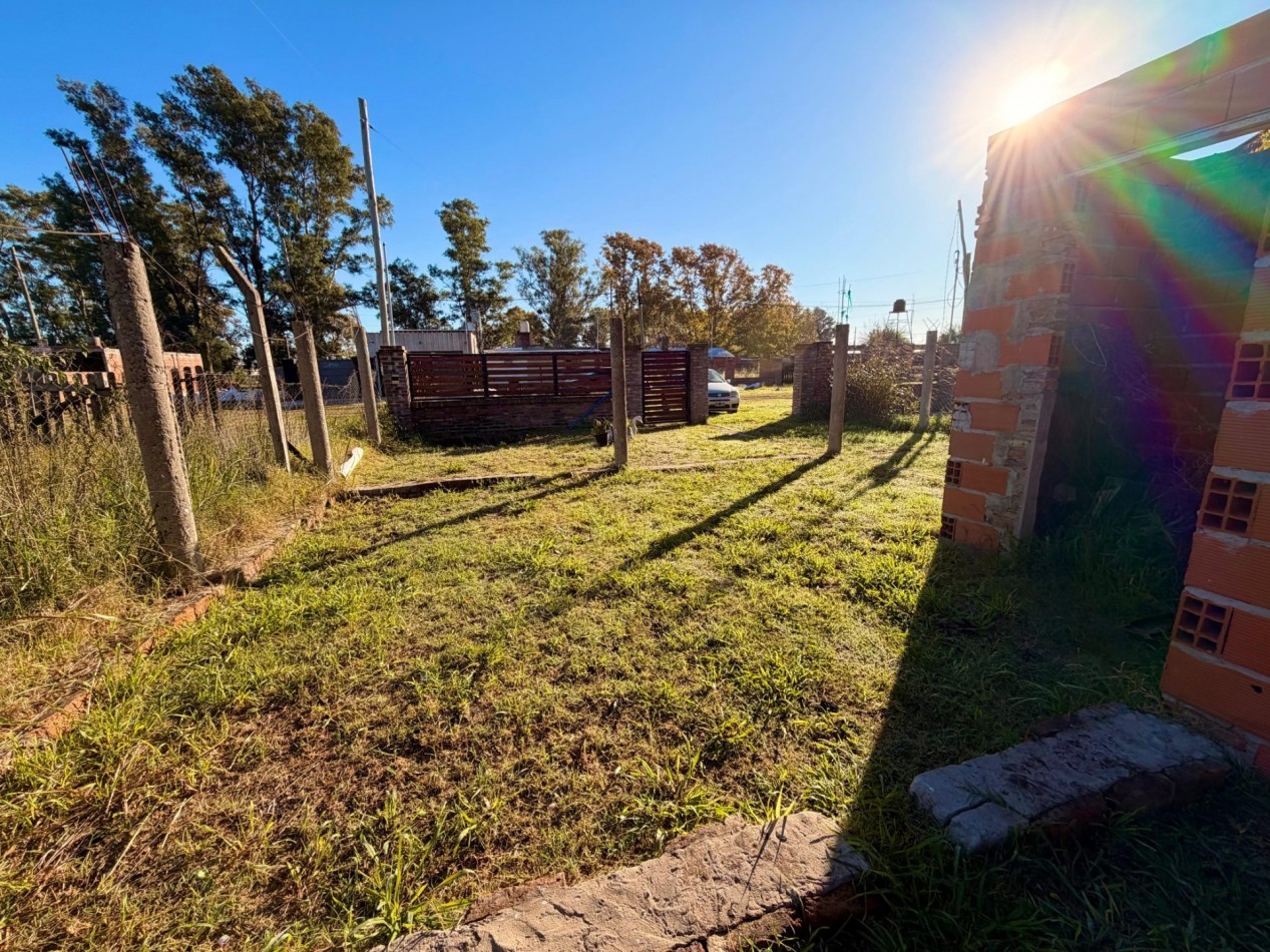 Santa Susana, terreno de 355 m2, con pileta 