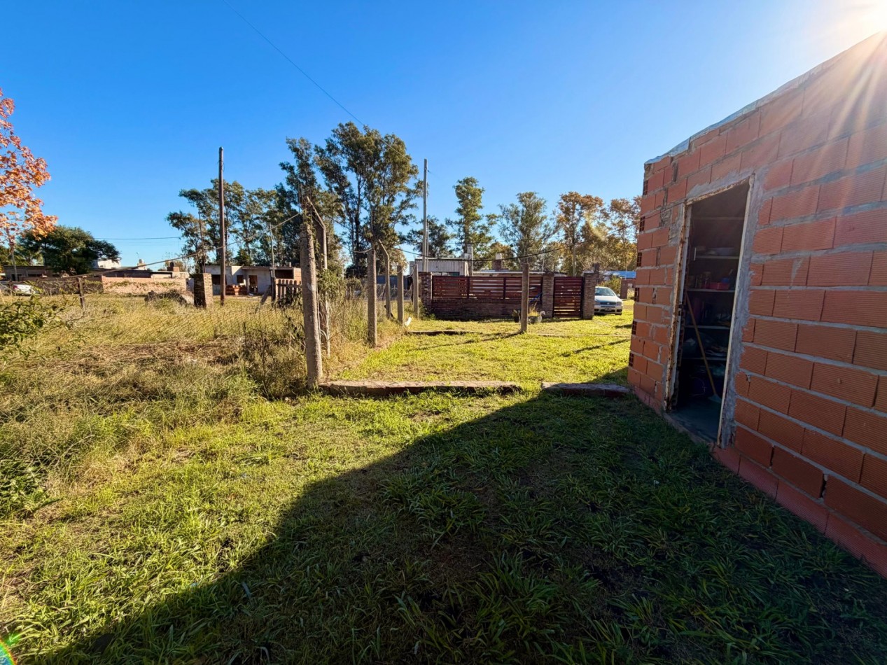 Santa Susana, terreno de 355 m2, con pileta 