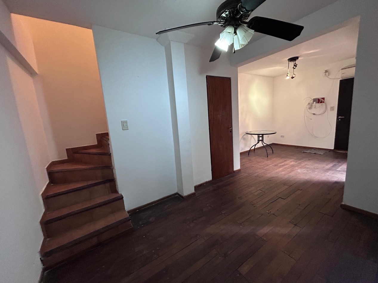 Jujuy 1900. Retasada, Propiedad de pasillo, Duplex 2 dormitorios con Terraza exclusiva