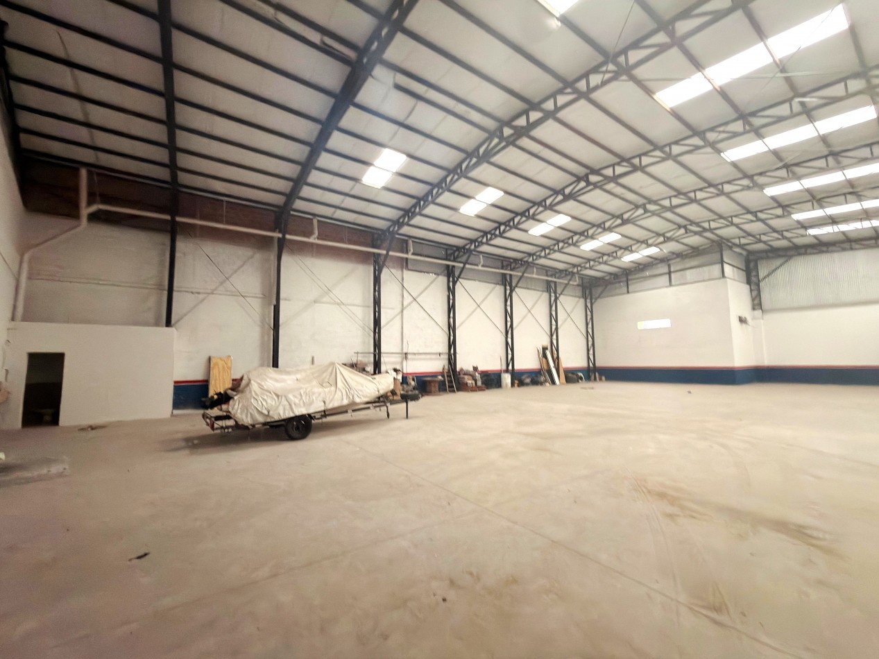 Amplio Galpon 807m2, en venta - Union 2600, Rosario