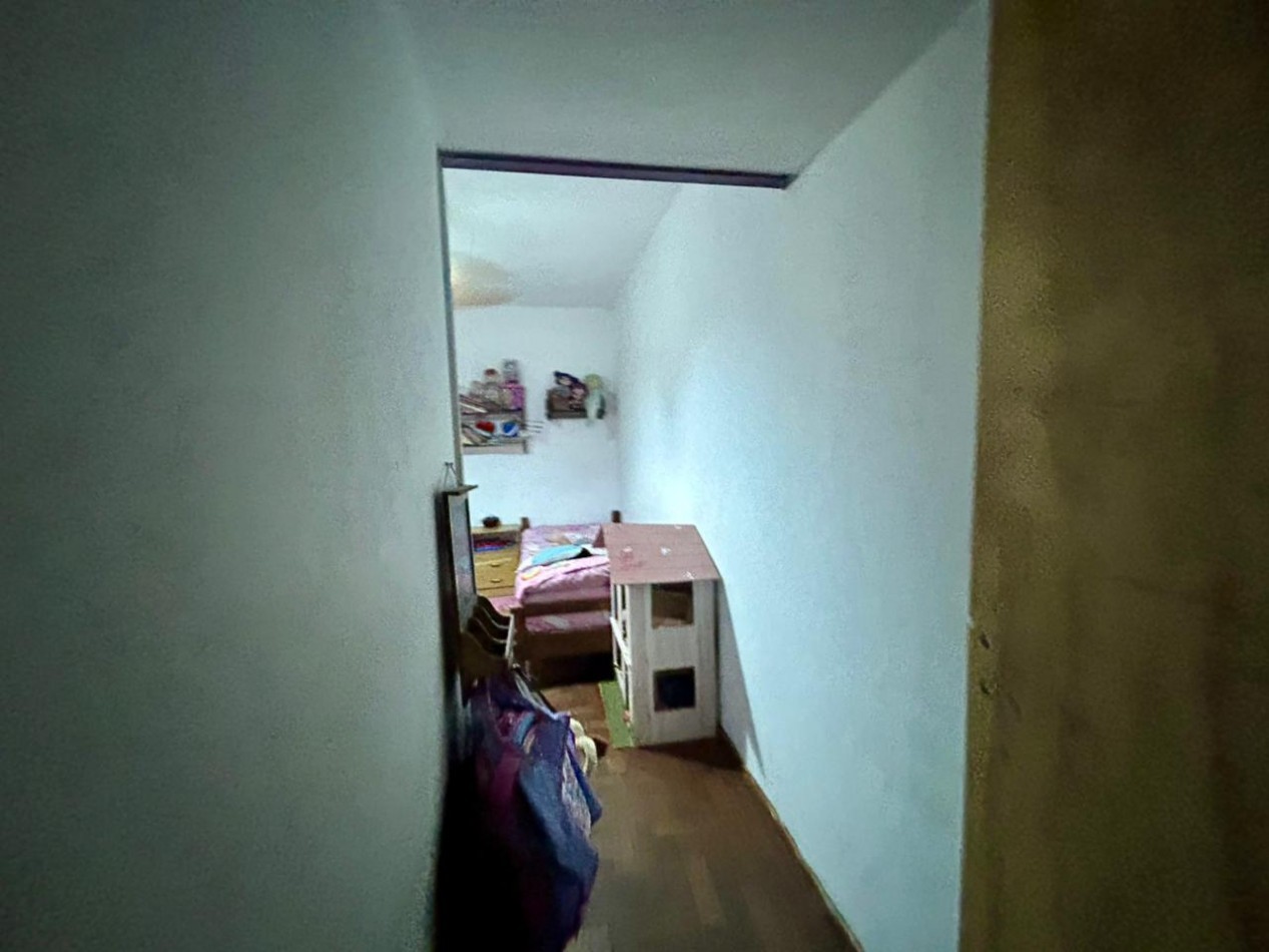 Amplia propiedad, 24 de septiembre 1200, planta alta y baja con acceso independientes! local comercial.