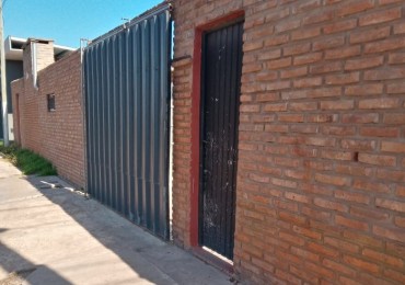 Piñero, Dos casas, esquina, todo en conjunto. Belgrano 500.