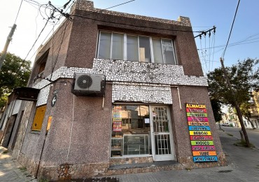 Liniers 1200, dos casas y un local en venta, en conjunto.