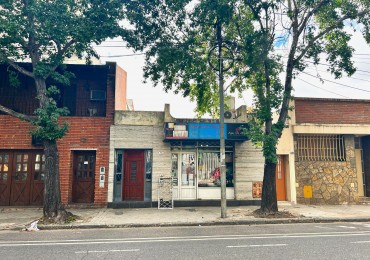 Lagos bis 73, casa de frente + local, 146 m2 de lote, 2 dormitorios y comodin. Ideal Constructora!