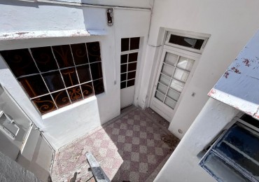 Jose Ingenieros 800, pasillo, 1 dormitorio + comodin, patio, terraza.