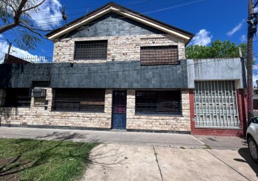 Pte Quintana 3600, 4 dormitorios + local comercial amplio.