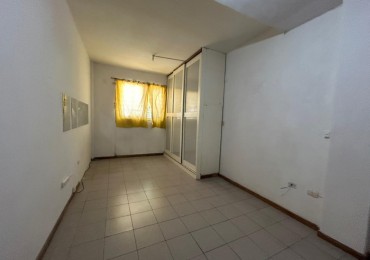 Primero de mayo 3300, monoambiente, al frente, planta baja.